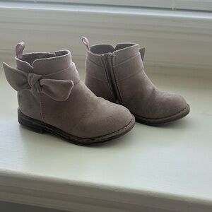 GAP Brown Boots with Decorative Bow and Side Zipper
